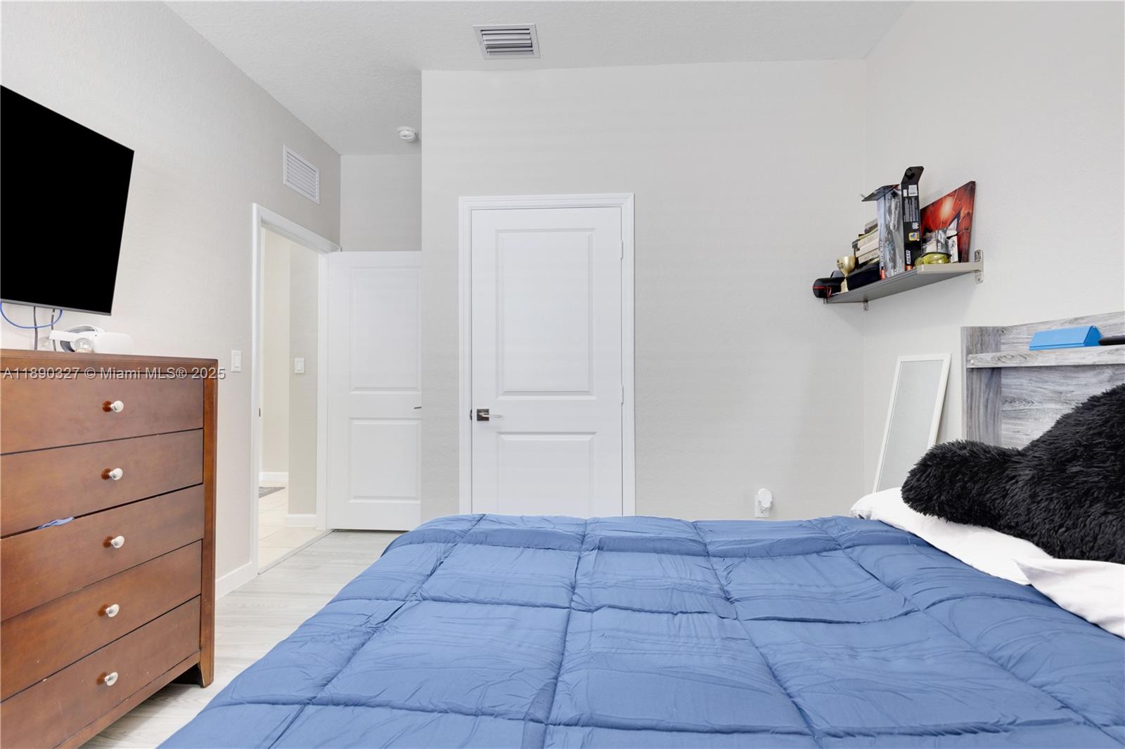 A H AT TURNPIKE SOUTH SEC - Residential