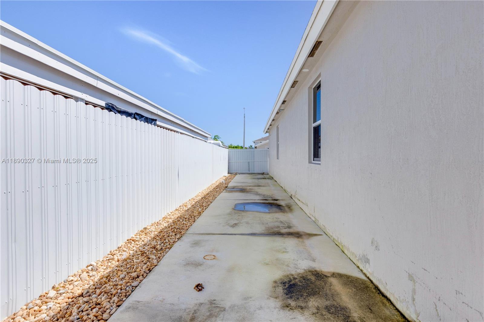 A H AT TURNPIKE SOUTH SEC - Residential