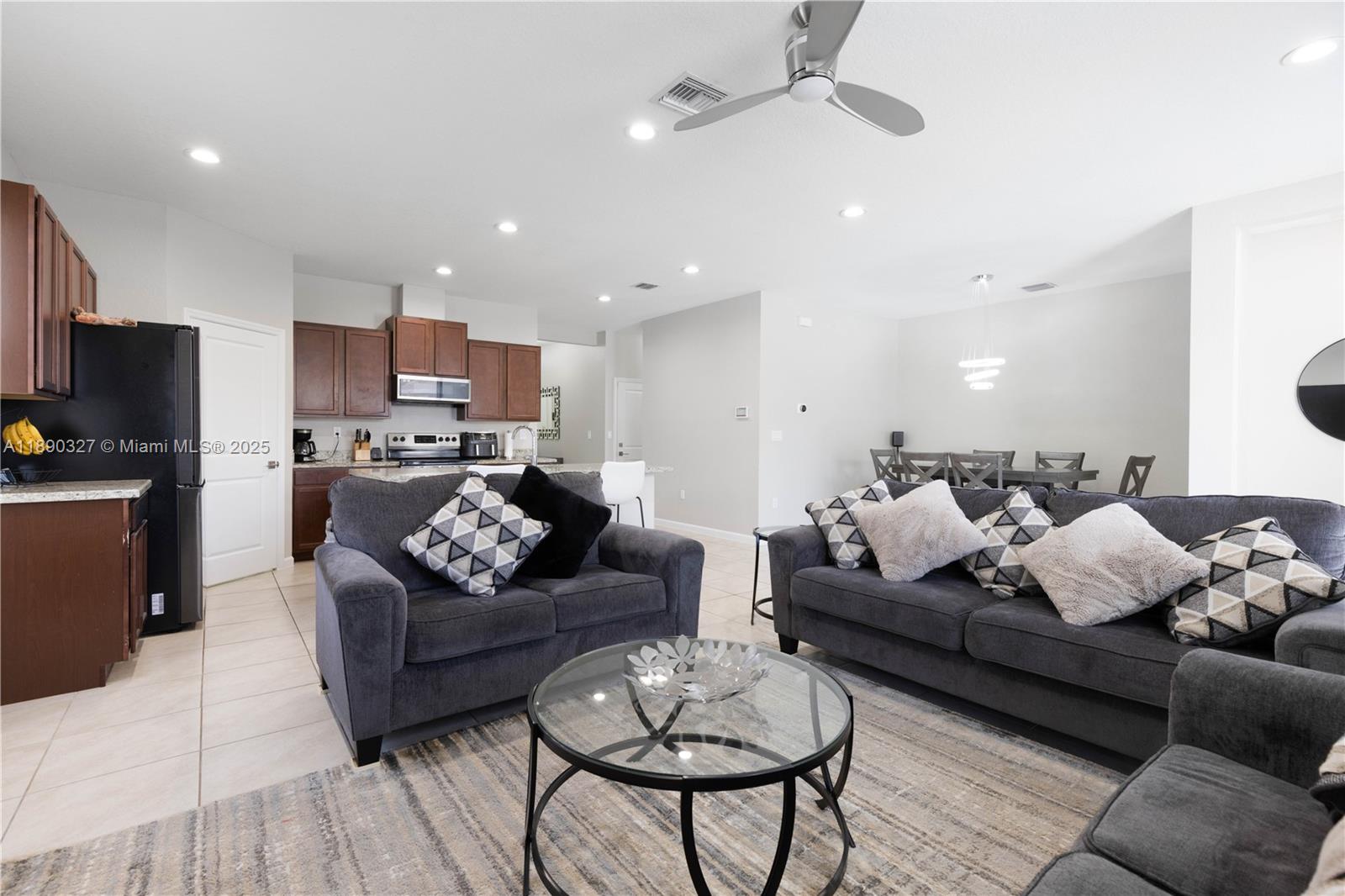 A H AT TURNPIKE SOUTH SEC - Residential