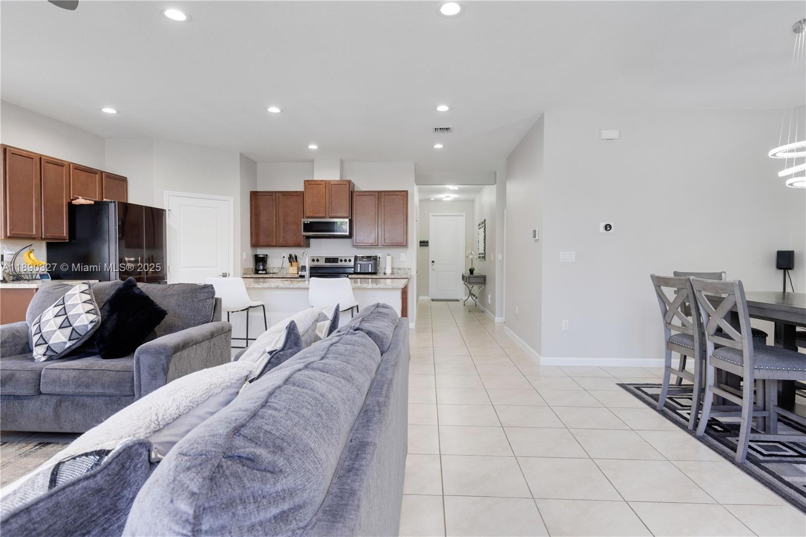 A H AT TURNPIKE SOUTH SEC - Residential
