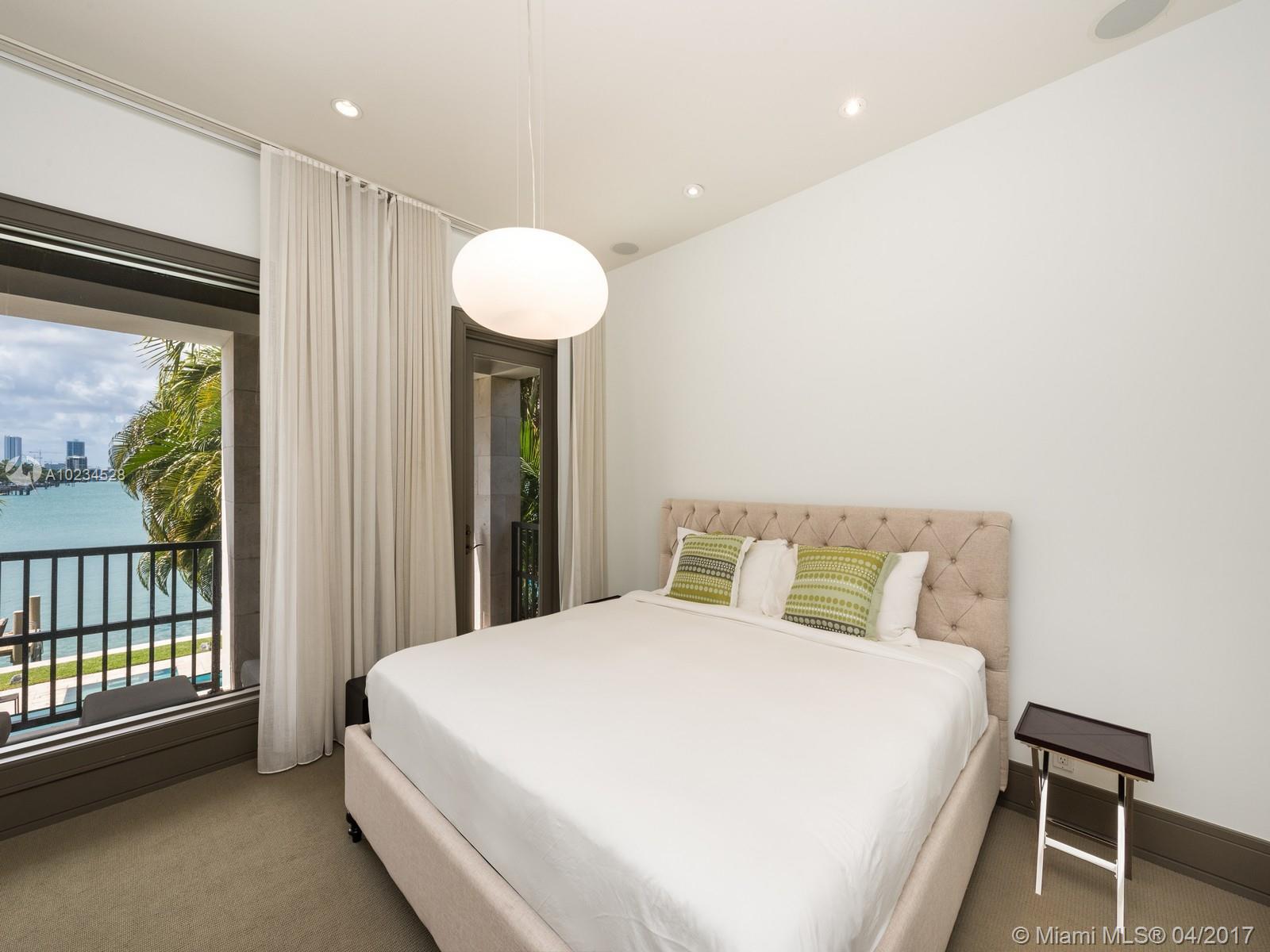 San Marino Island - Residential