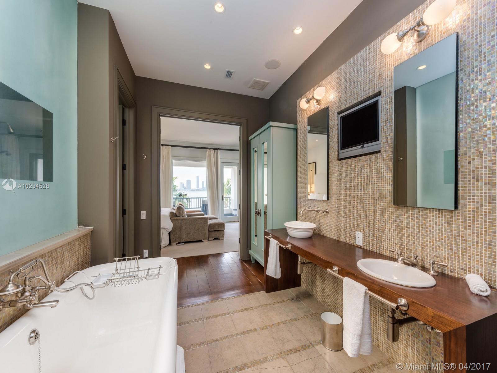 San Marino Island - Residential