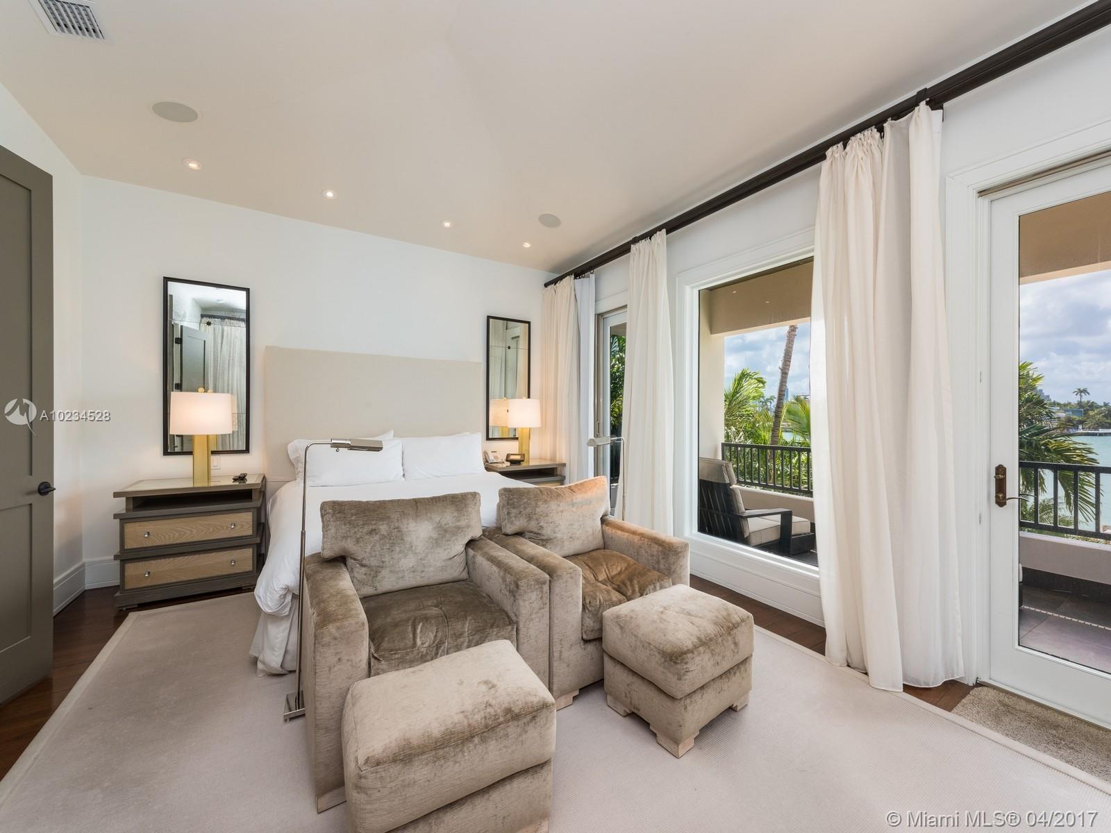 San Marino Island - Residential