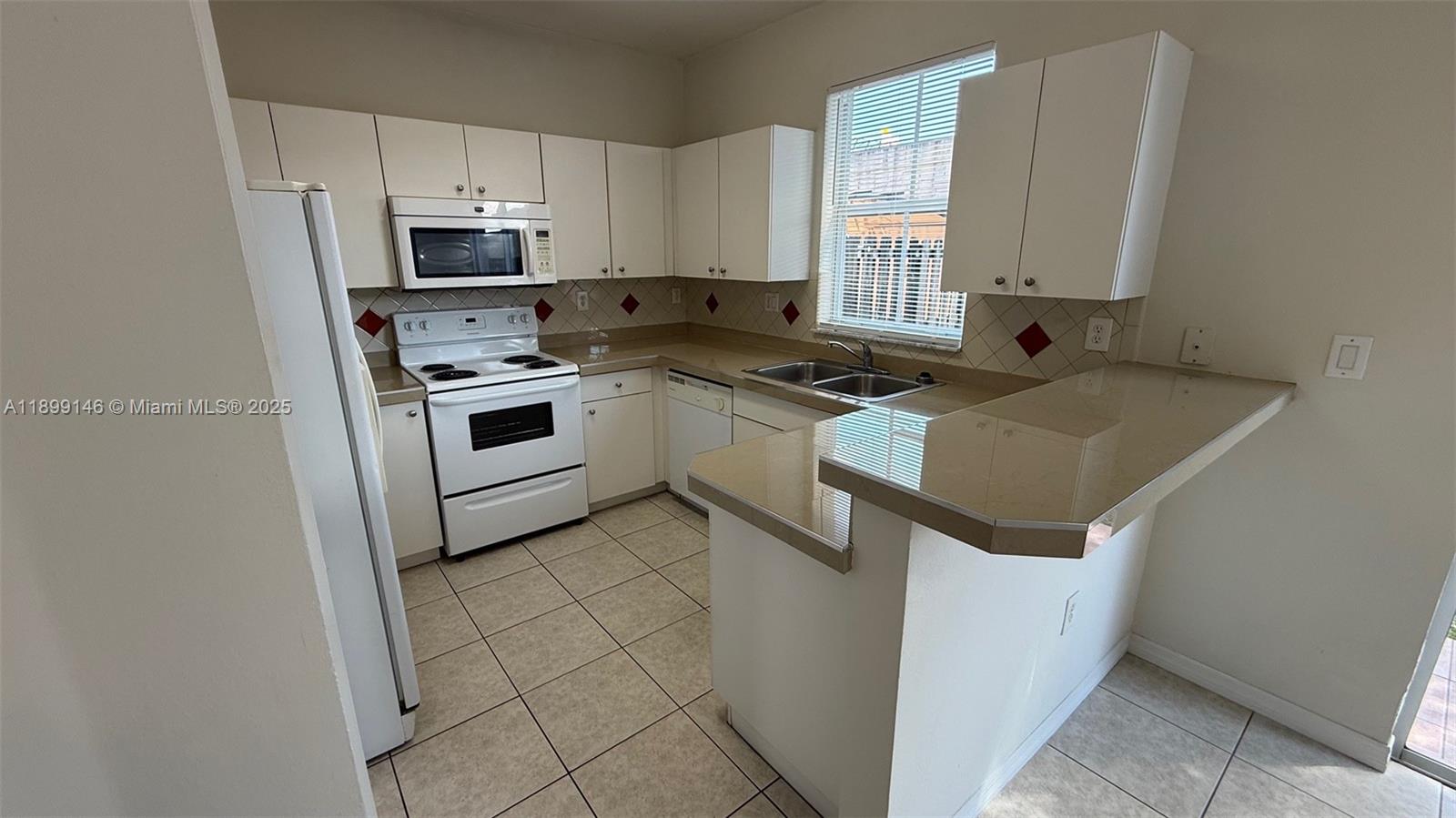 RIVERSIDE AT BISC NATL PK - Residential Lease