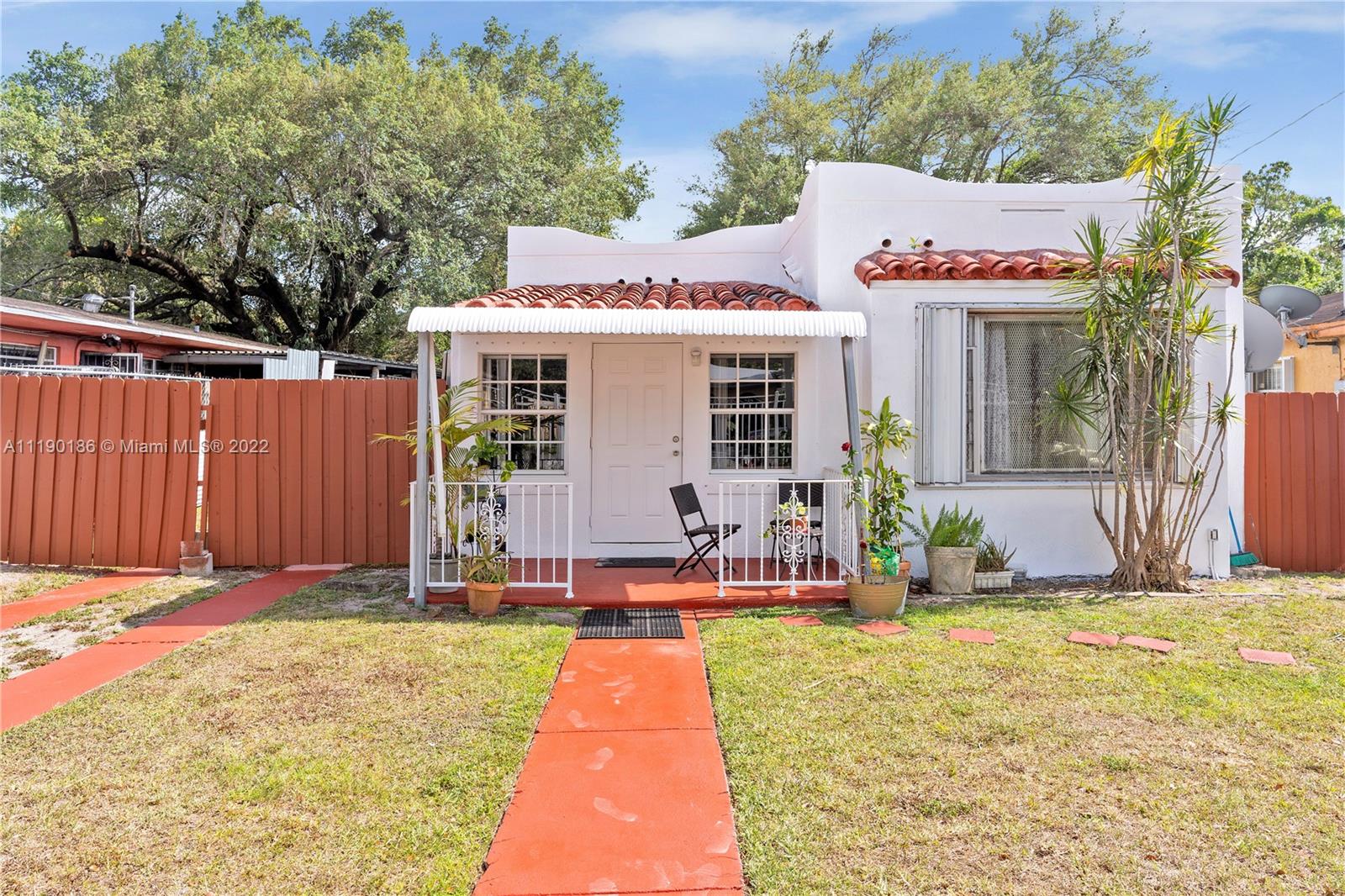 PINE HIGHLANDS - Residential