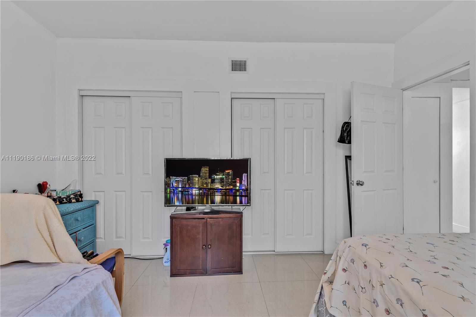 PINE HIGHLANDS - Residential