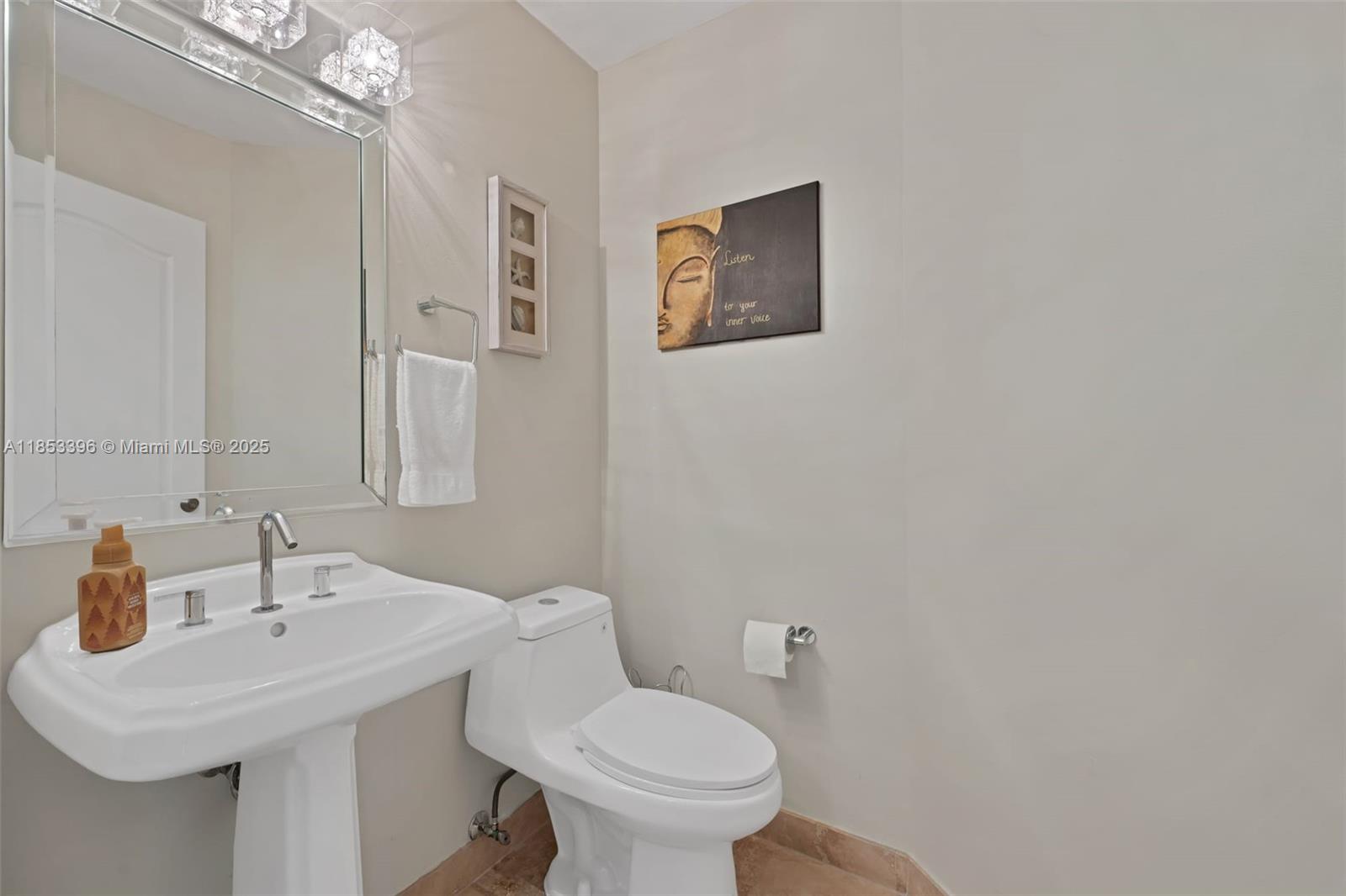 AVENTURA BAY TOWNHOMES - Residential