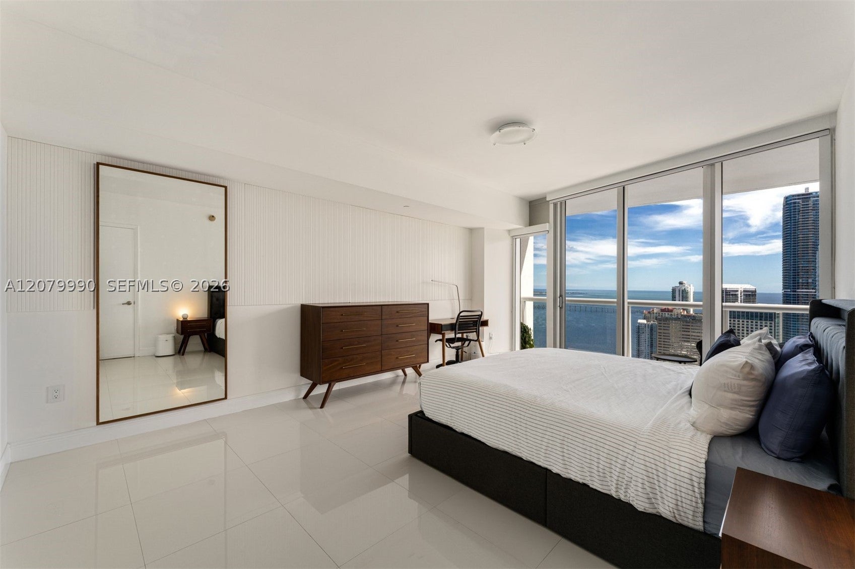 495 Brickell Ave 4709