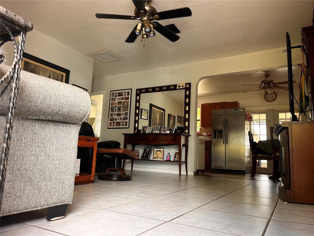 Photo of 6540 Eaton St, Hollywood, FL 33024 (MLS # A11842830)