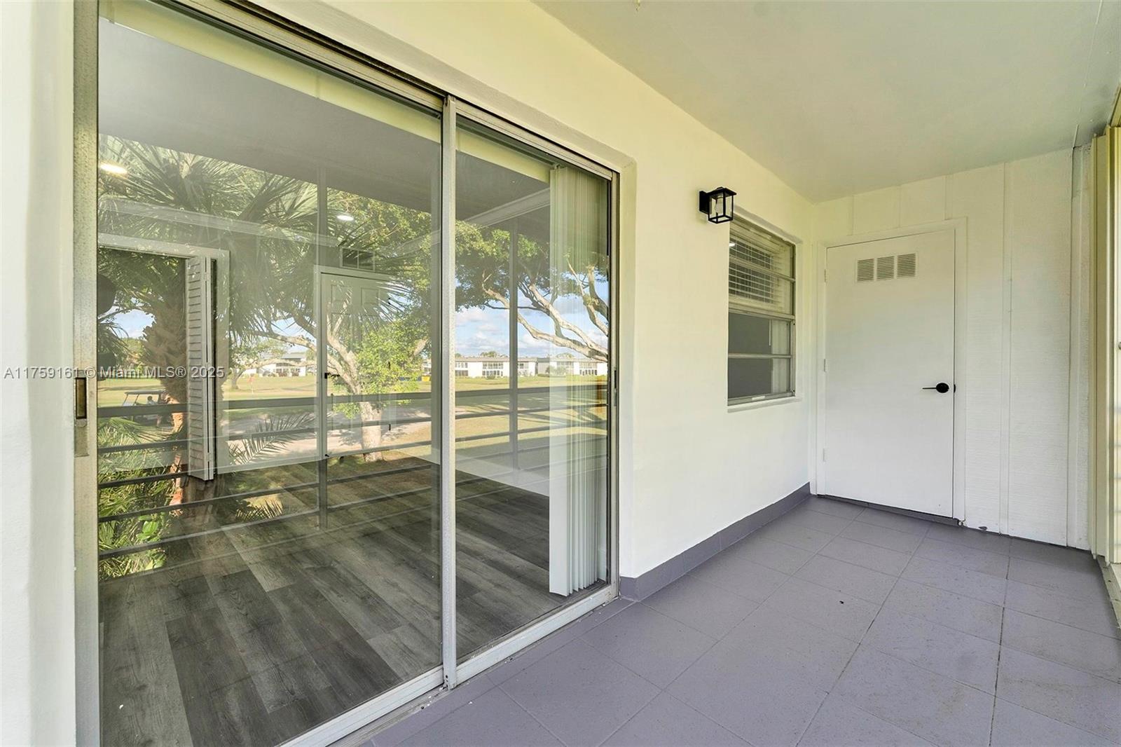 KINGS POINT FLANDERS COND - Residential