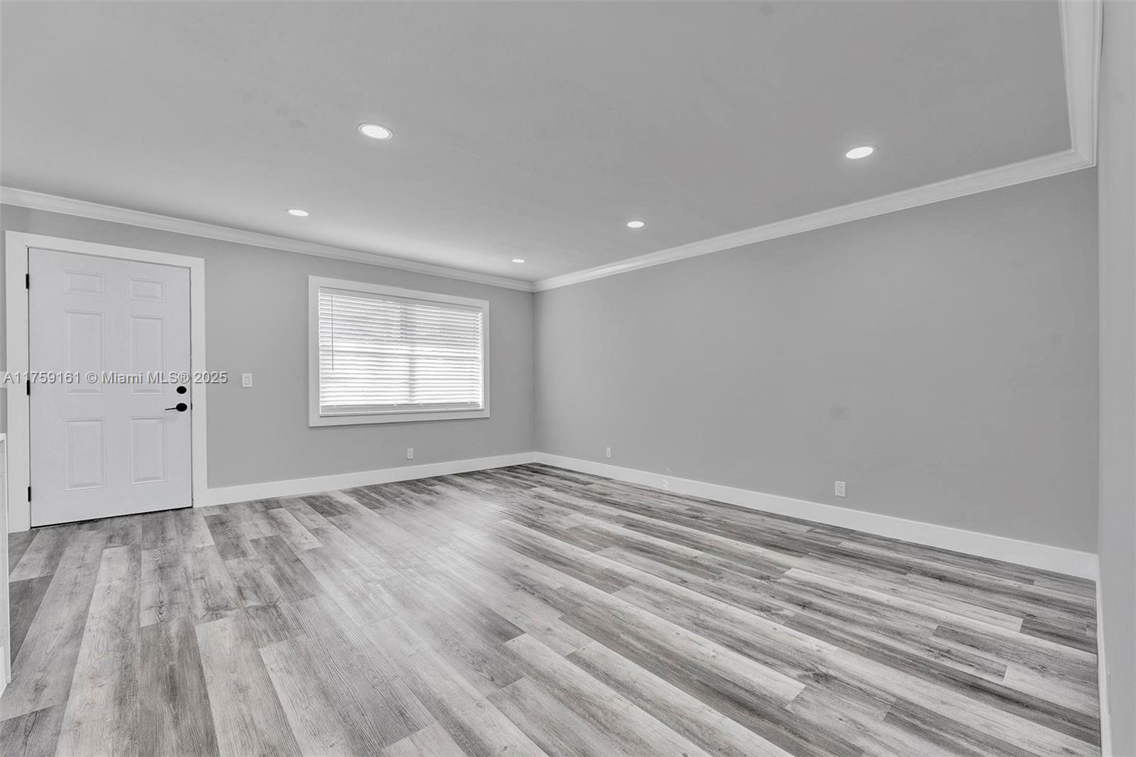 KINGS POINT FLANDERS COND - Residential