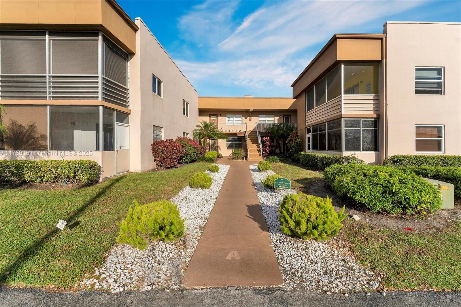 KINGS POINT FLANDERS COND - Residential