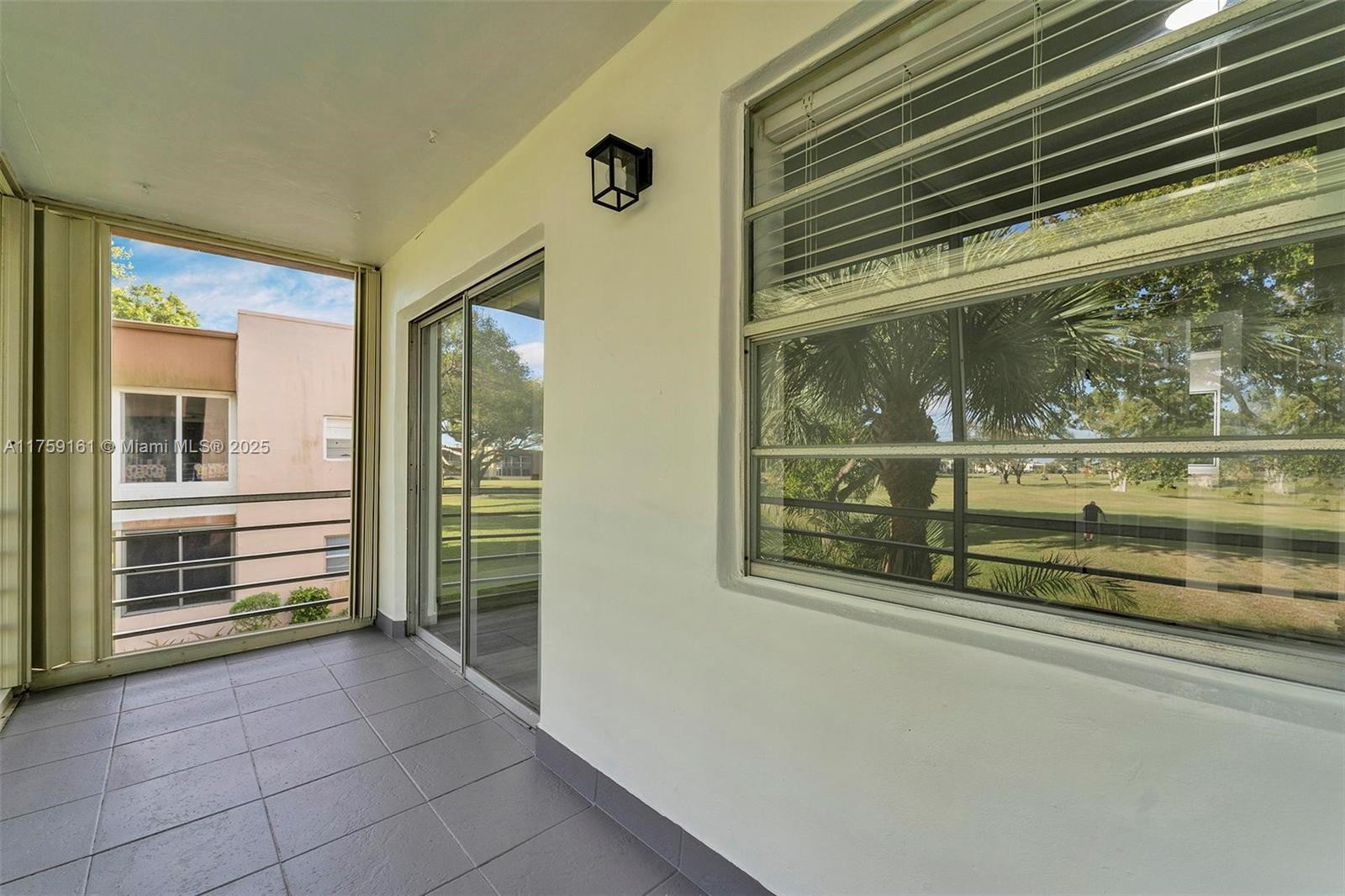 KINGS POINT FLANDERS COND - Residential