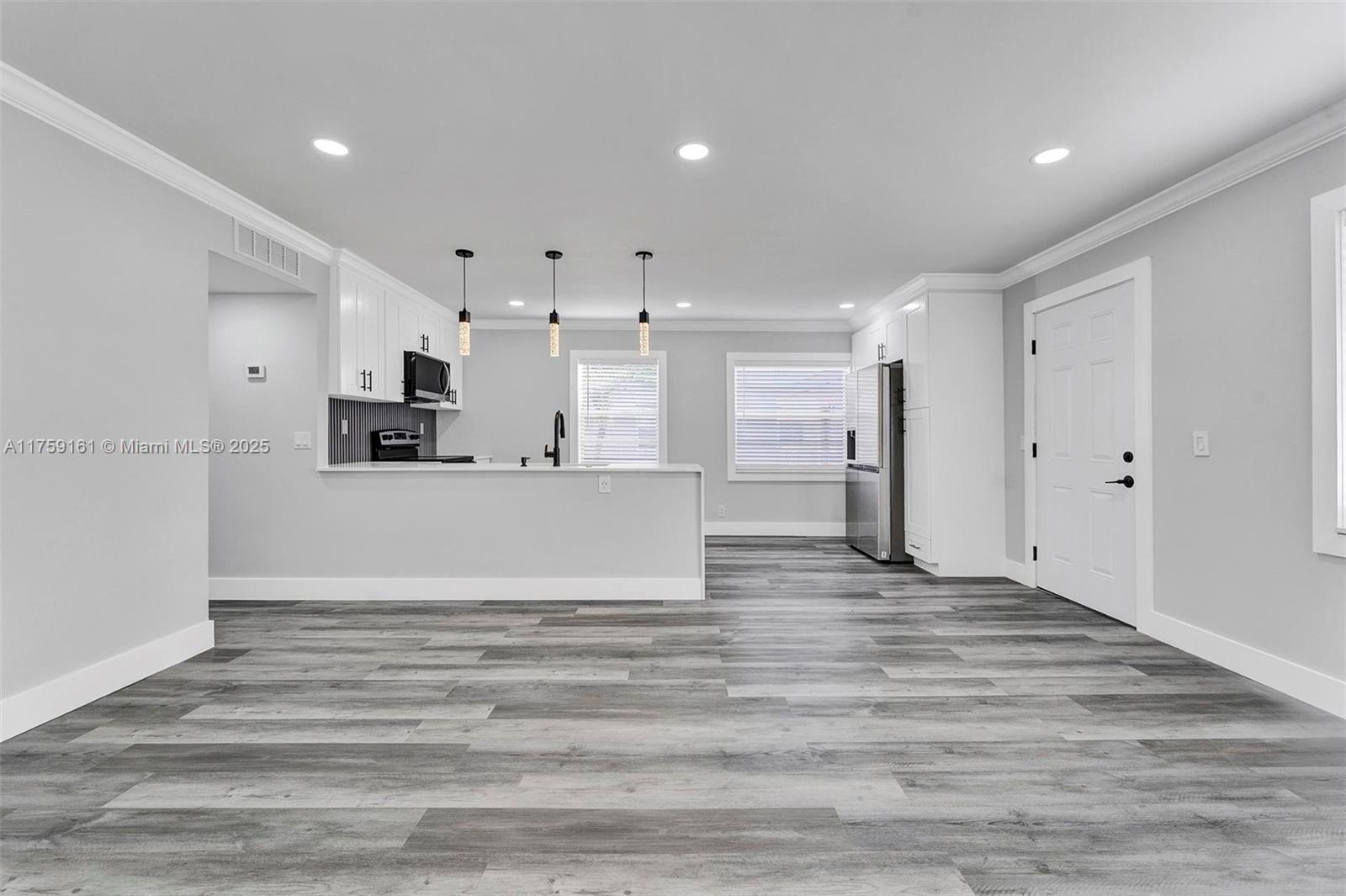 KINGS POINT FLANDERS COND - Residential