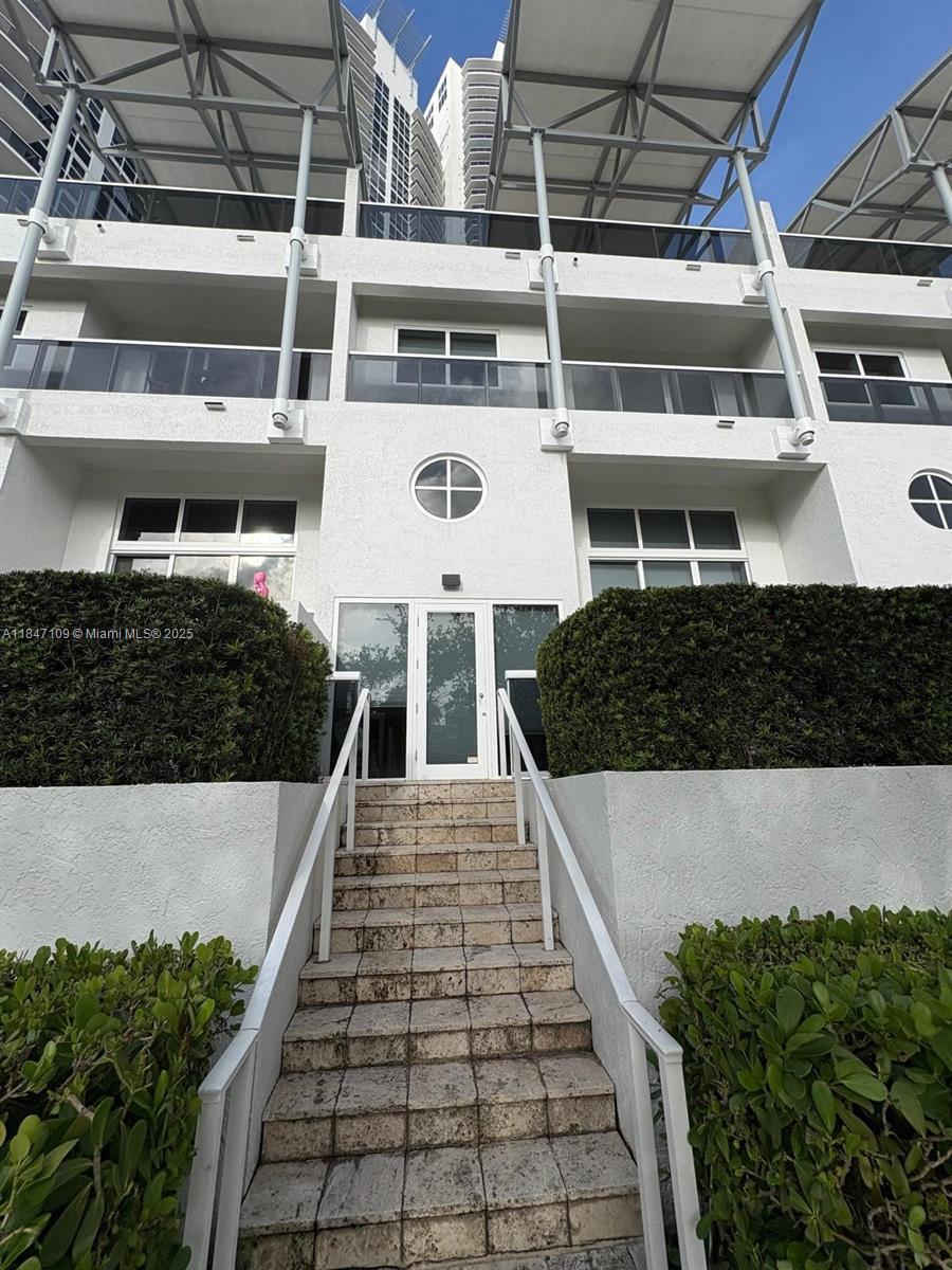 TRI-LEVEL ULTRA LUXURY TOWNHOUSE IN MURANO GRANDE , IN SOUTH OF FIFTH. 1912 SQFT + 1000 SQFT OF COVERED ROOF TERRACE. SEPARATE LAUNDRY ROOM, ELECTRIC BLINDS, JACUZZI BATH, MARBLE FLOORS, 1000 sq ft rooftop with Half bath, 14 FT FLOOR TO CEILING. TWO PARKING SPACES AND AMAZING AMENITIES. CALL LISTING AGENT FOR SHOWINGS.