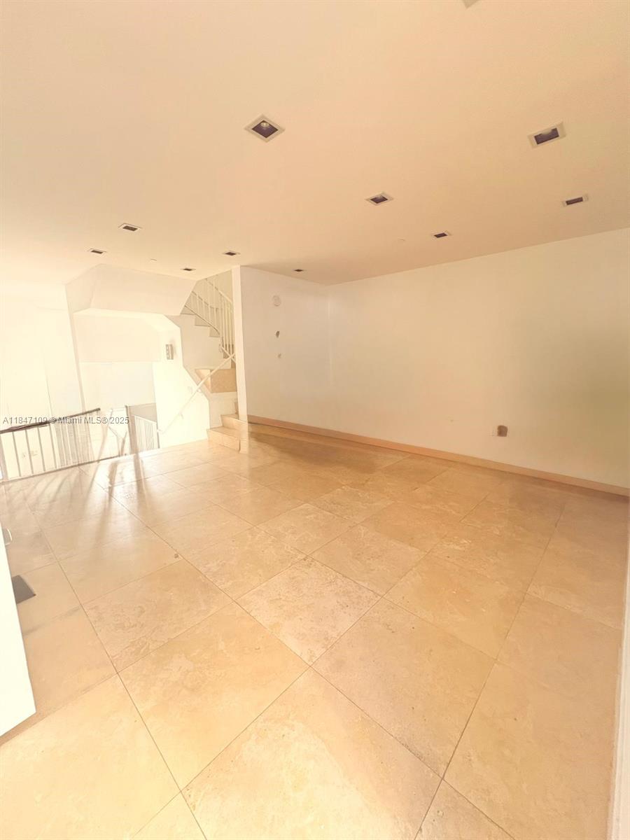 400 Alton Rd TH-3A