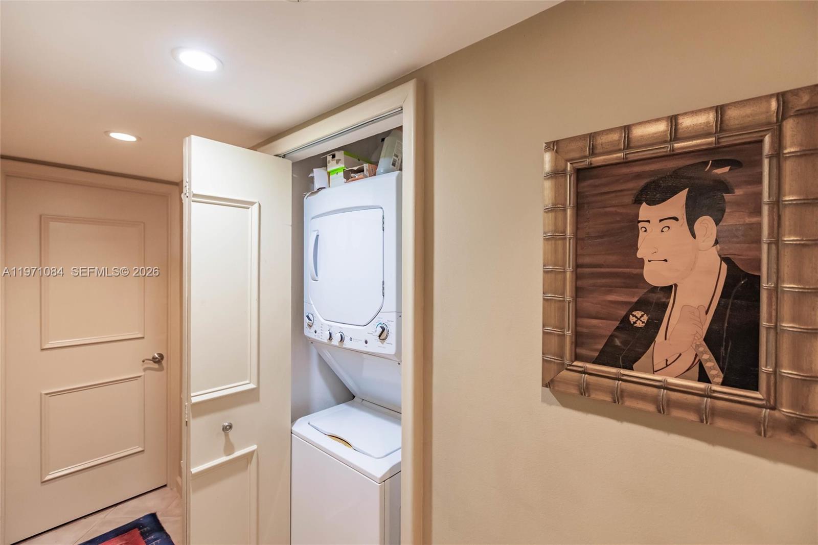 OCEANAGE CONDO - Residential