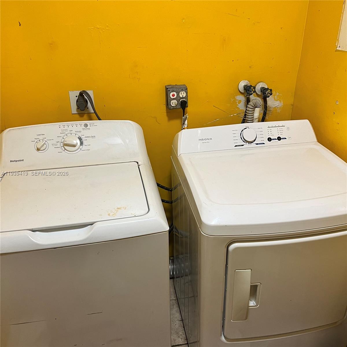 NO 1 PALM-AIRE VILLAGE CO - Residential Lease