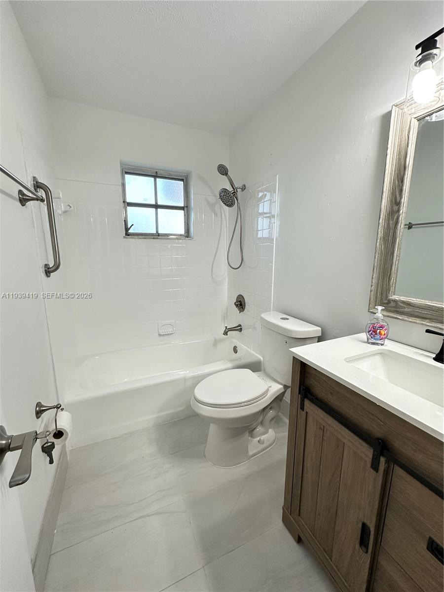 NO 1 PALM-AIRE VILLAGE CO - Residential Lease