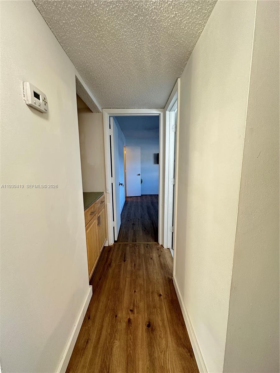 NO 1 PALM-AIRE VILLAGE CO - Residential Lease