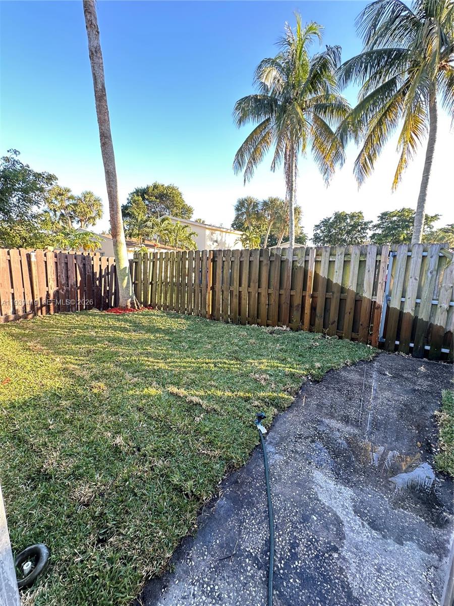 NO 1 PALM-AIRE VILLAGE CO - Residential Lease