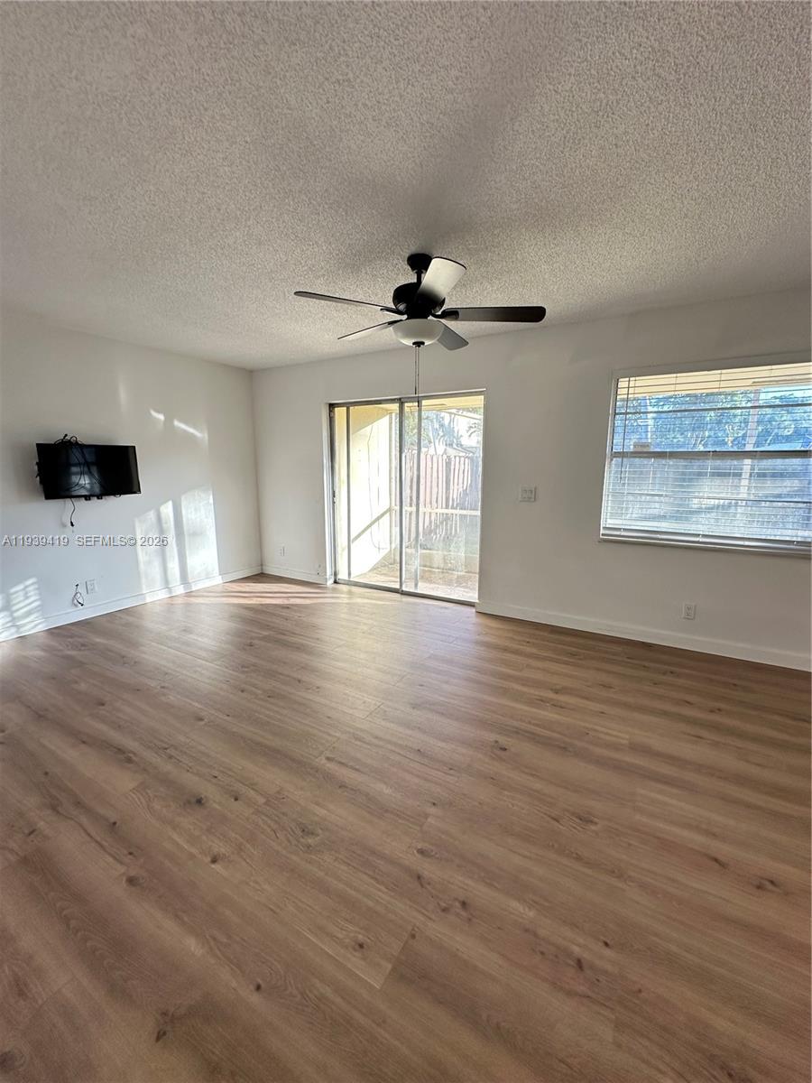 NO 1 PALM-AIRE VILLAGE CO - Residential Lease