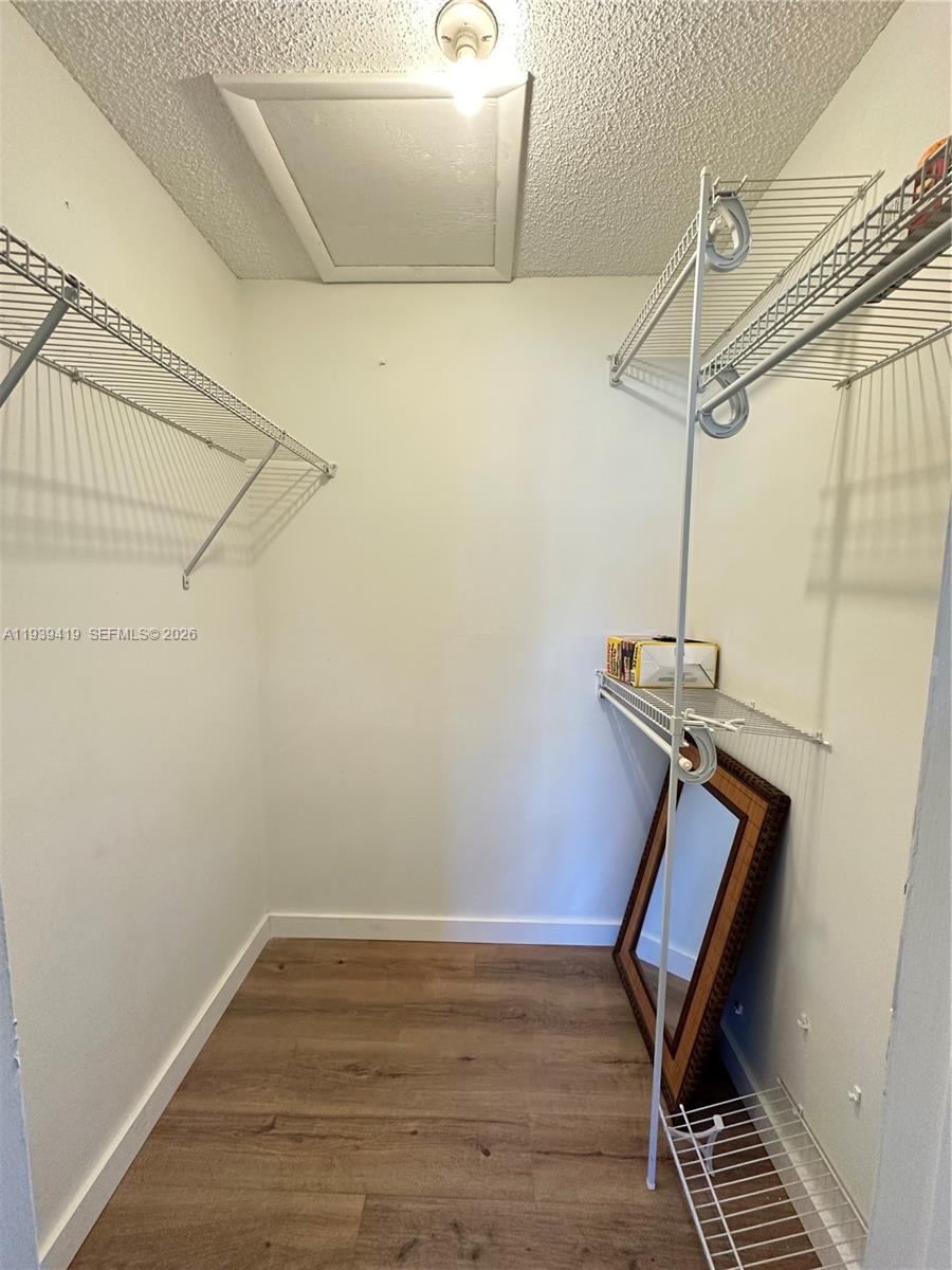 NO 1 PALM-AIRE VILLAGE CO - Residential Lease