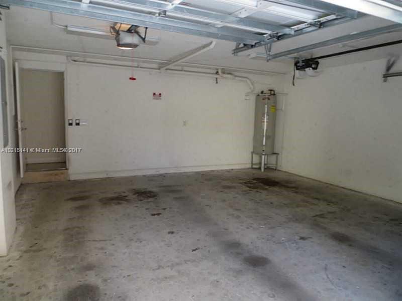 Roads End Village Condo - Residential Lease