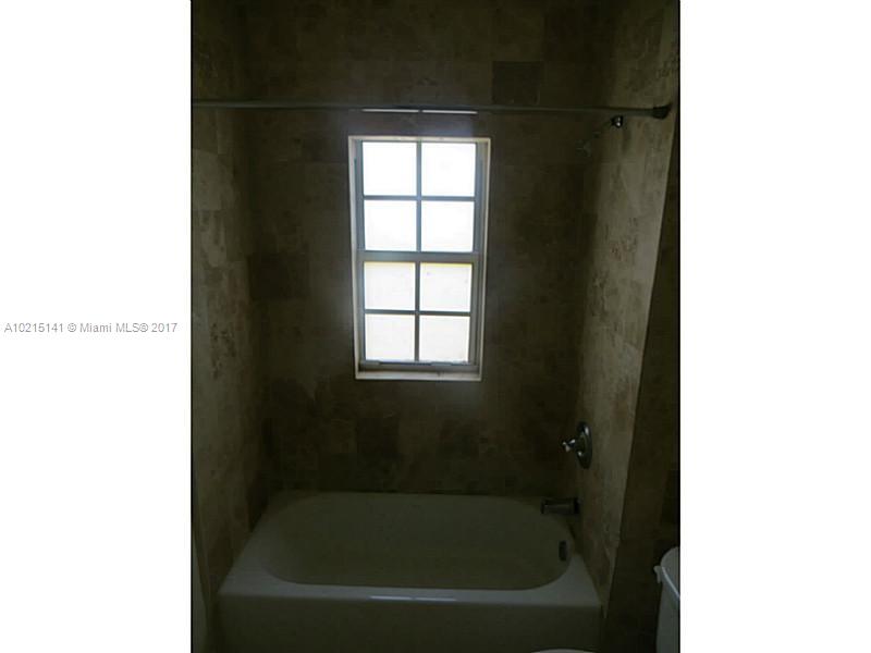 Roads End Village Condo - Residential Lease