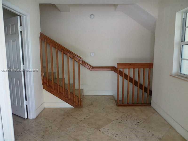 Roads End Village Condo - Residential Lease