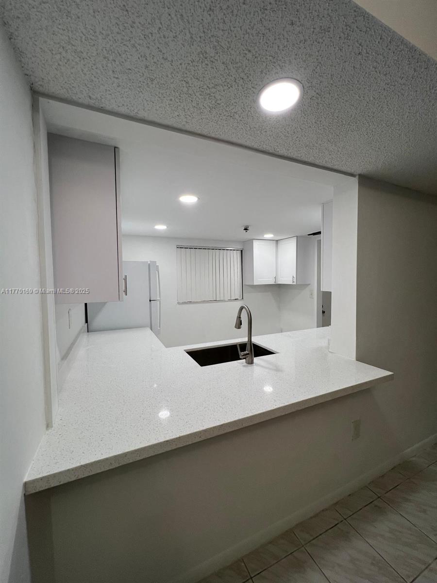 Rental Property at Address Not Disclosed, Miami, Broward County, Florida - Bedrooms: 2 
Bathrooms: 2  - $2,300 MO.
