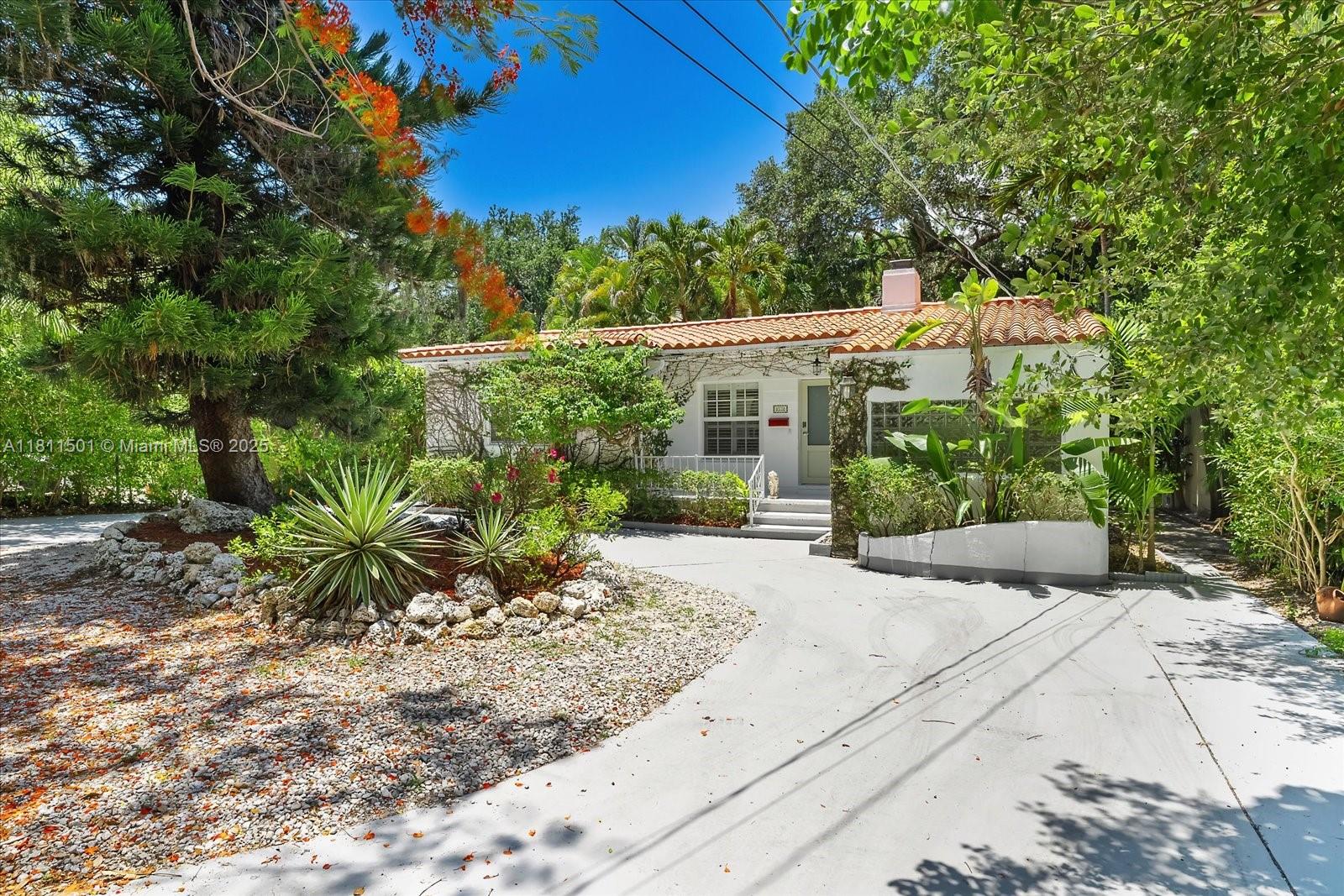 Property for Sale at 8538 Ne 4th Ave, El Portal, Miami-Dade County, Florida - Bedrooms: 3 
Bathrooms: 2  - $895,000