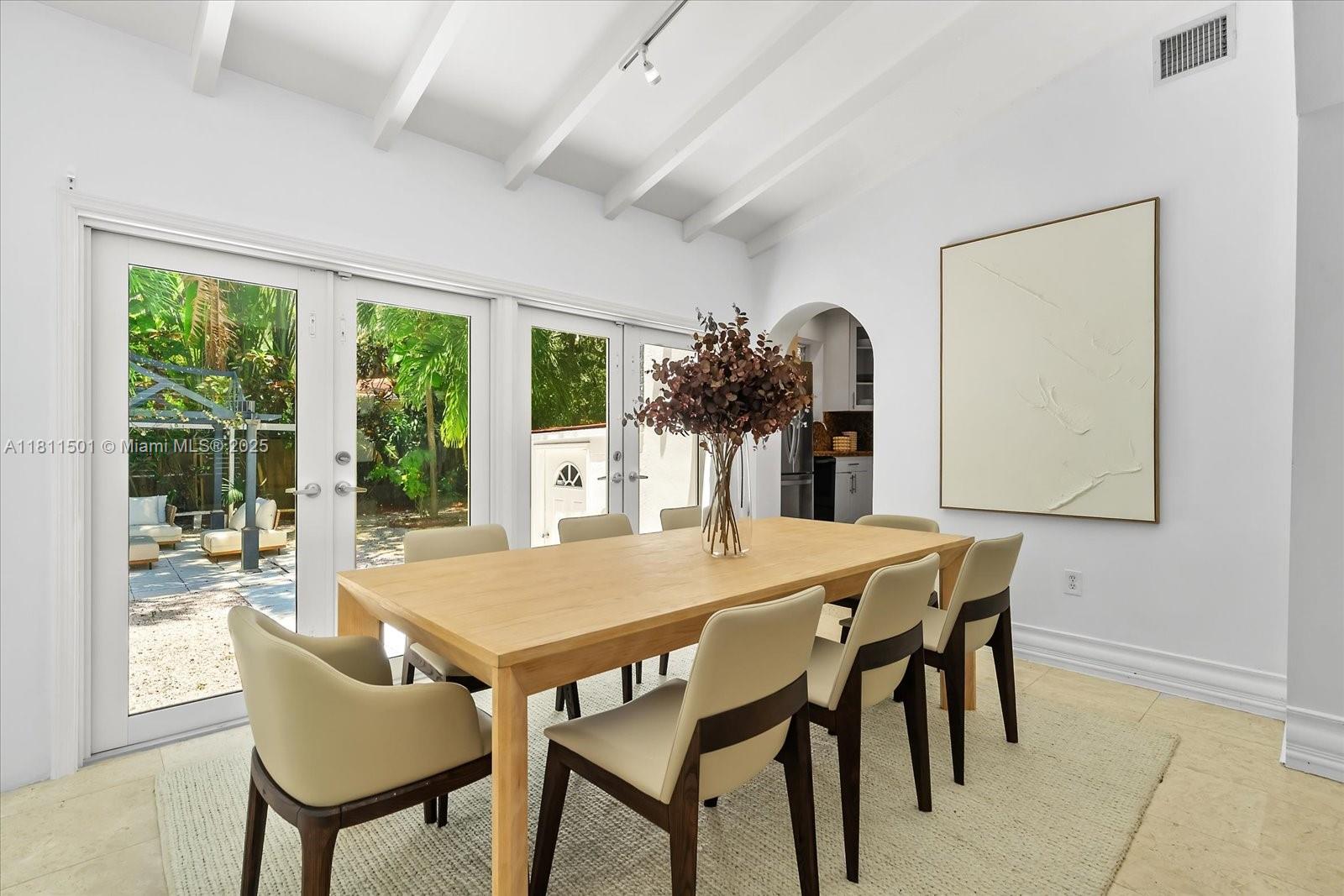 SHERWOOD FOREST - Residential