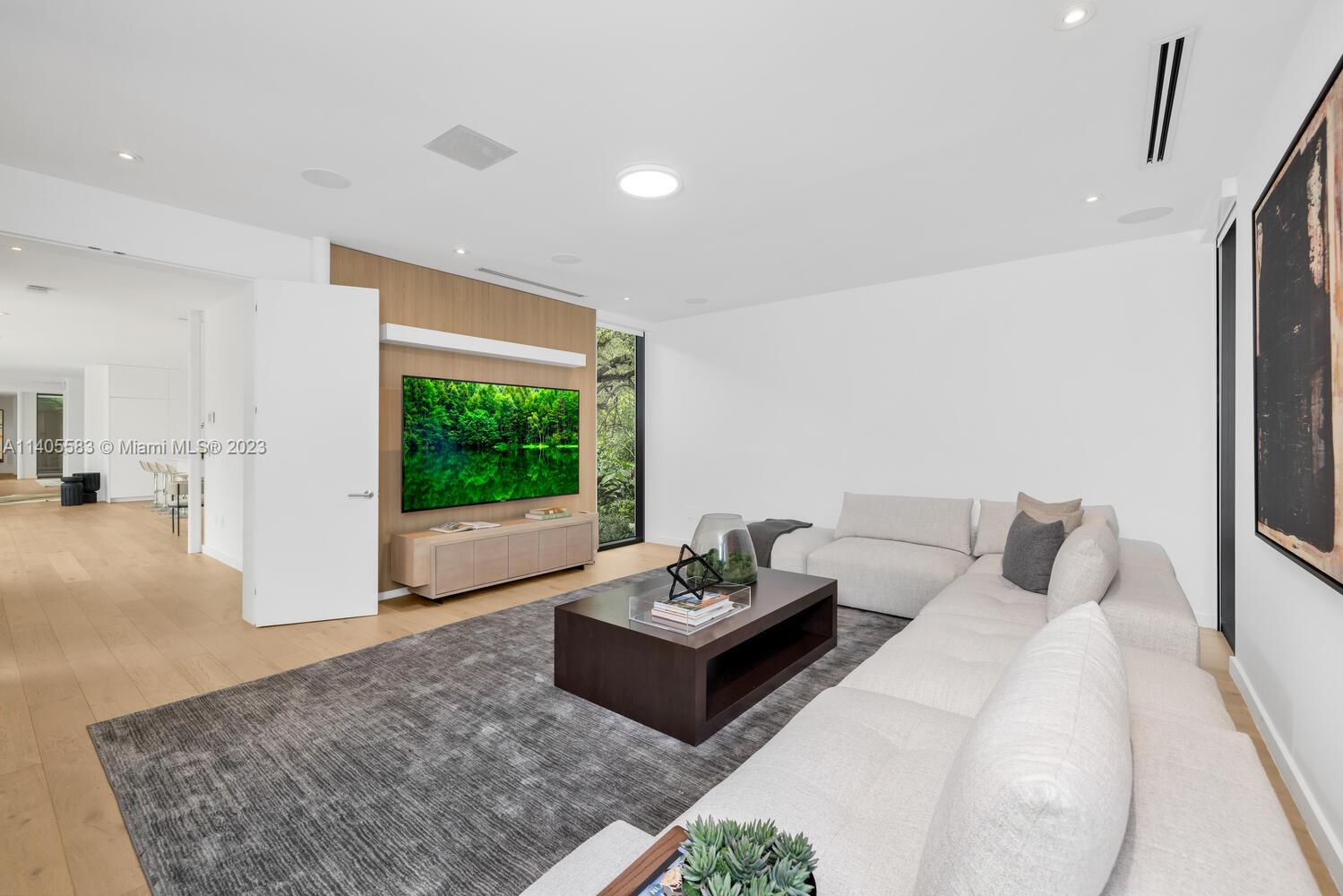 PINE TREE ESTATES - Residential