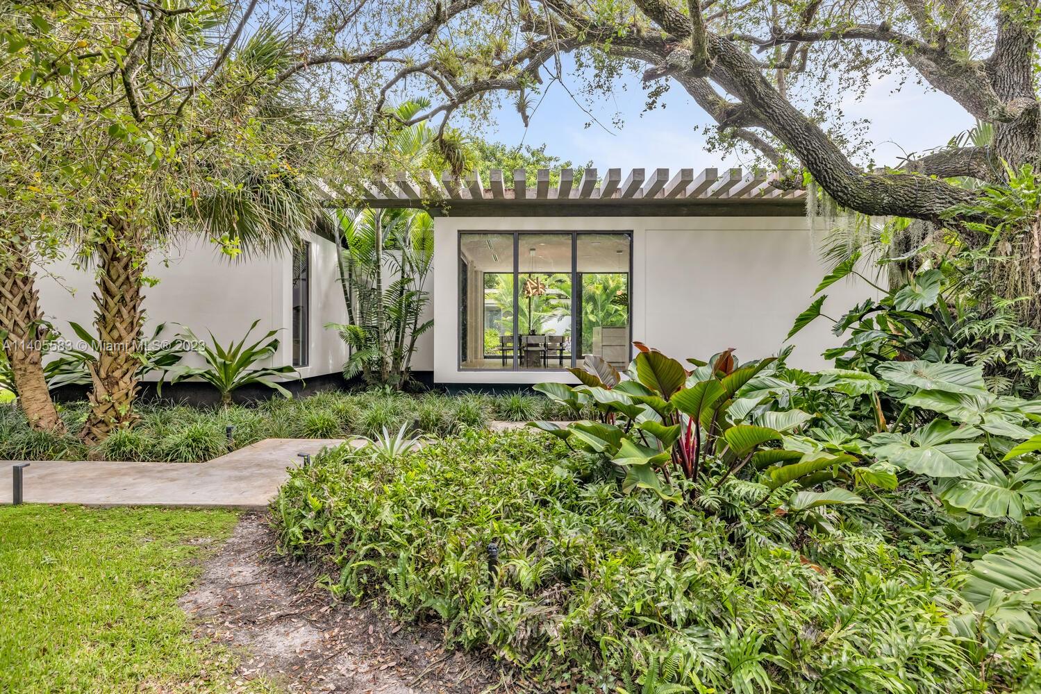 PINE TREE ESTATES - Residential