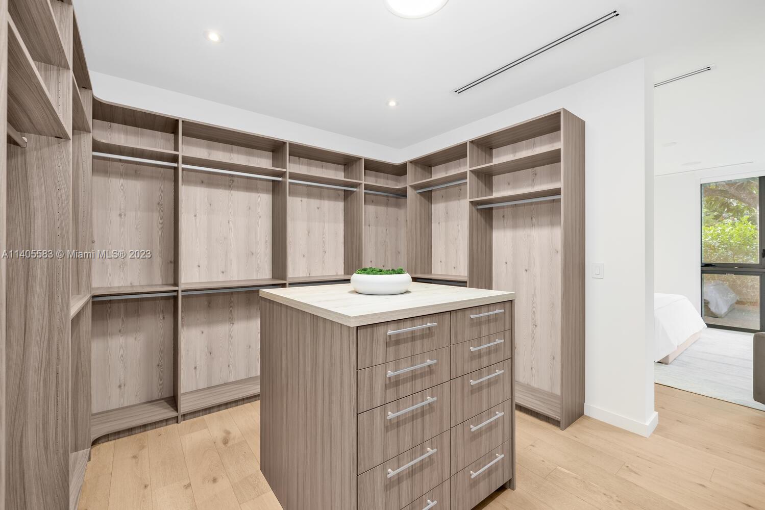 PINE TREE ESTATES - Residential