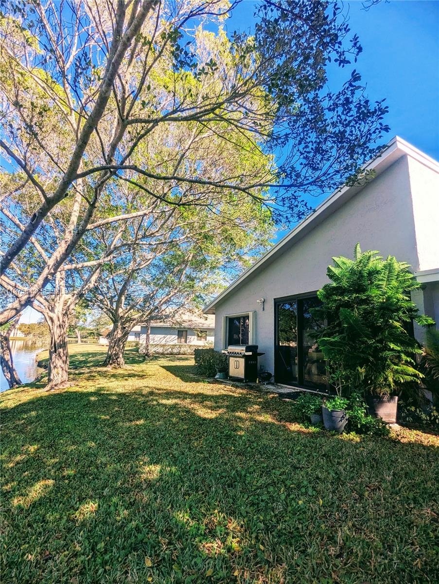 VILLAS OF BONAVENTURE AT - Residential Lease