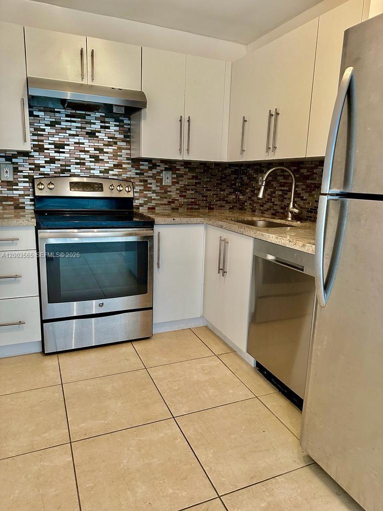 KENNEDY HOUSE CONDO - Residential Lease