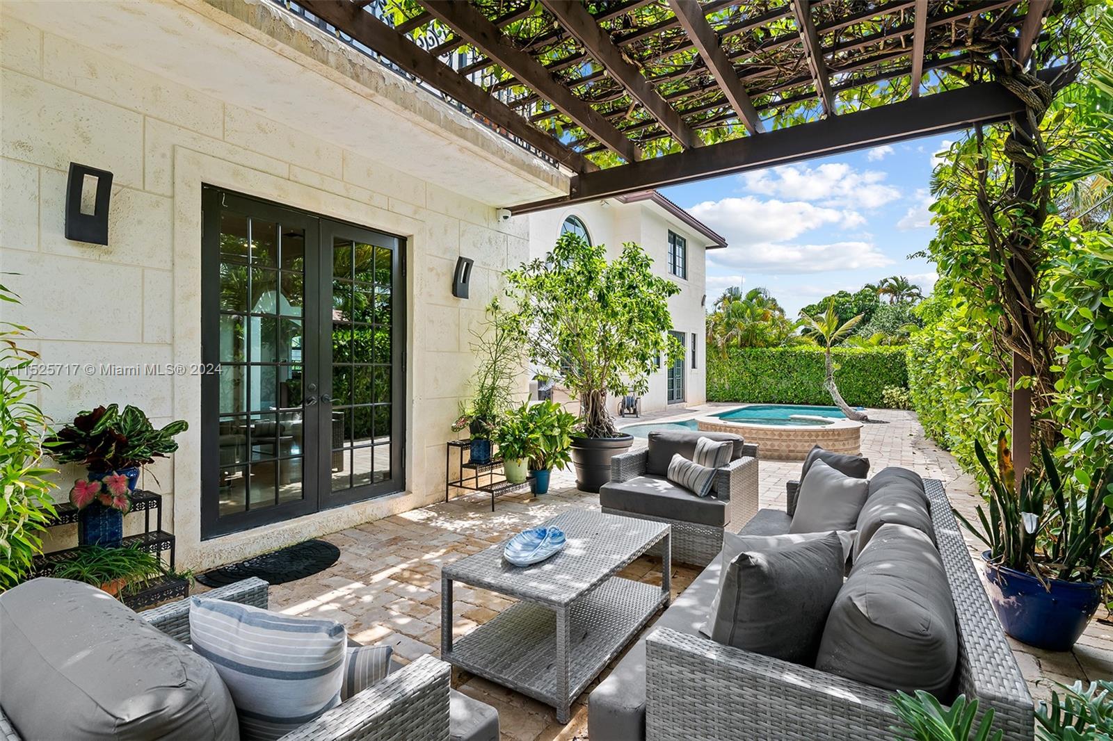 CORAL RIDGE NORTH - Residential