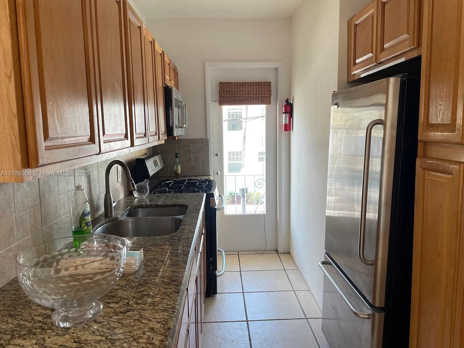 Rental Property at 358 Euclid Ave 8, Miami Beach, Miami-Dade County, Florida - Bedrooms: 1 
Bathrooms: 1  - $2,100 MO.