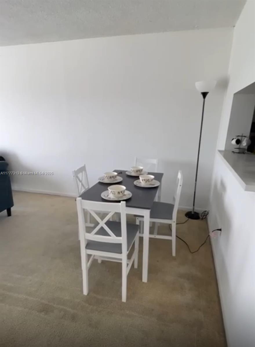 496 NW 165th St Rd D-611