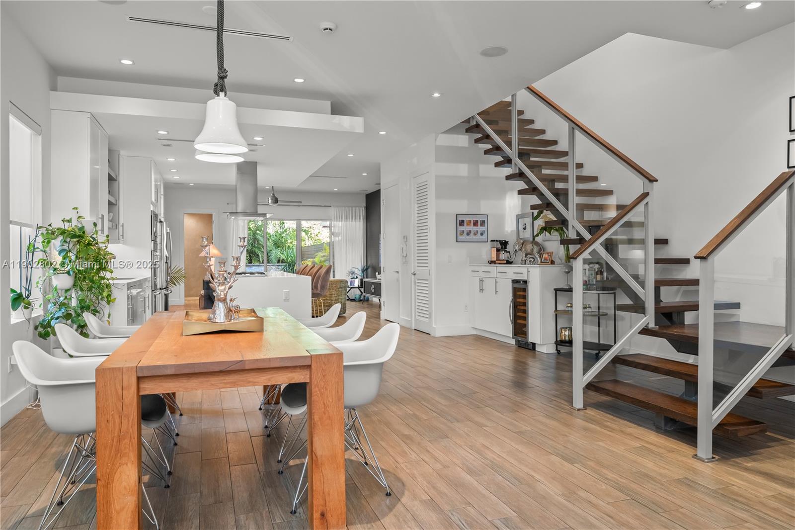 JACKSON PEACOCKS SUB - Residential