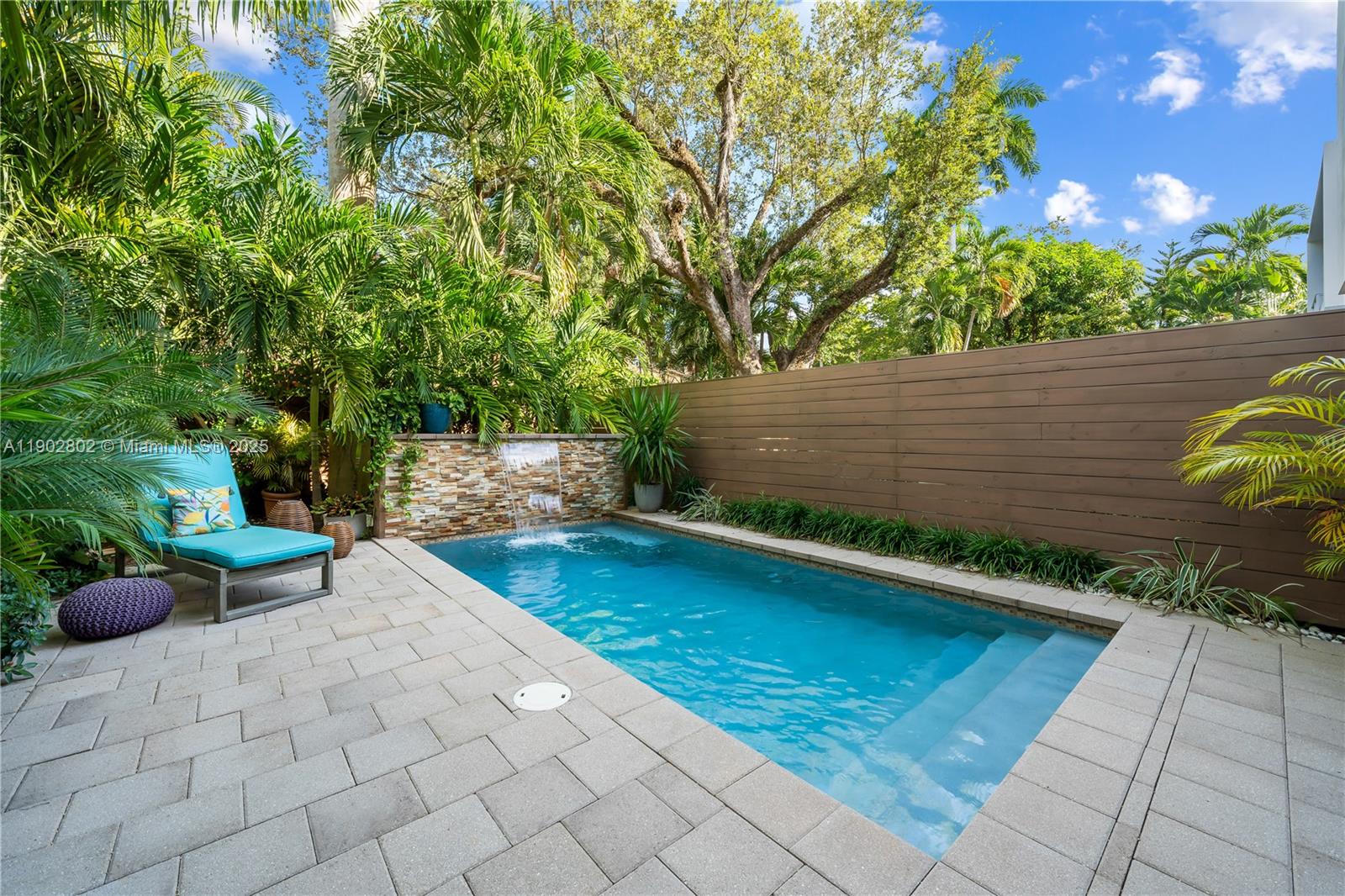 JACKSON PEACOCKS SUB - Residential