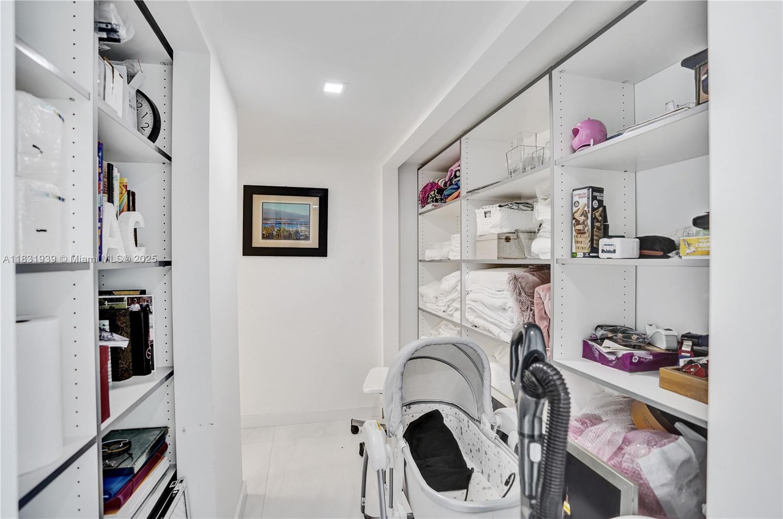 ROGERS EAST CONDO - Residential Lease