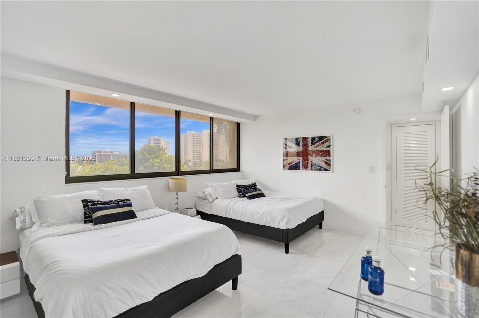 ROGERS EAST CONDO - Residential Lease