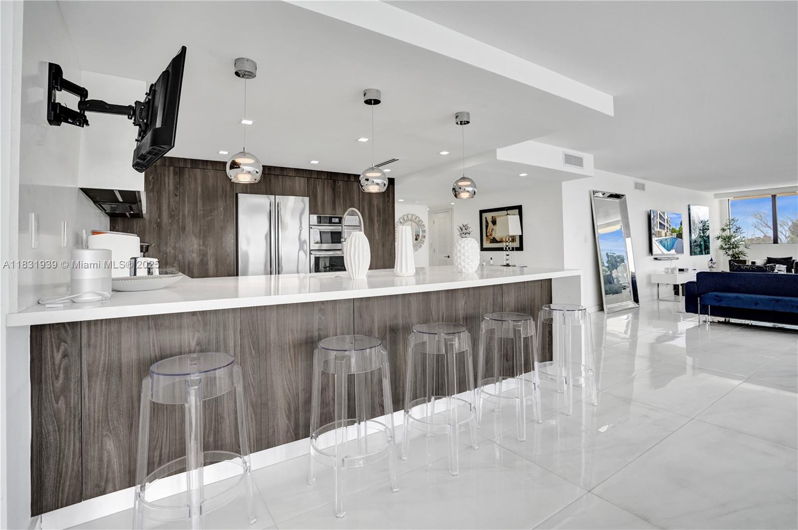 ROGERS EAST CONDO - Residential Lease