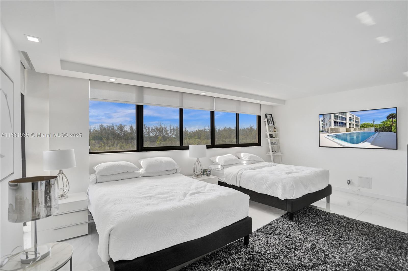 ROGERS EAST CONDO - Residential Lease