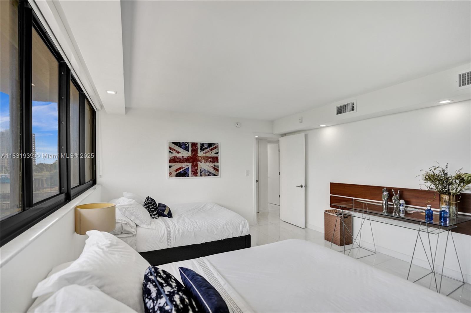 ROGERS EAST CONDO - Residential Lease