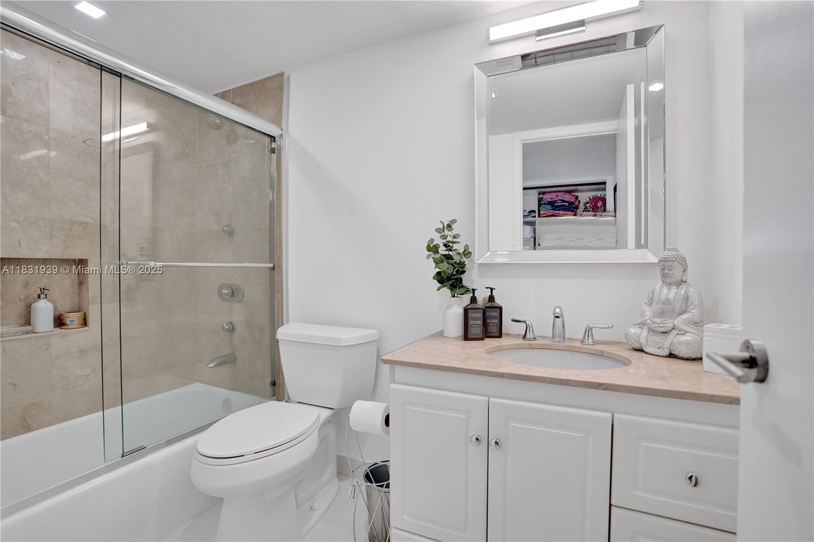 ROGERS EAST CONDO - Residential Lease