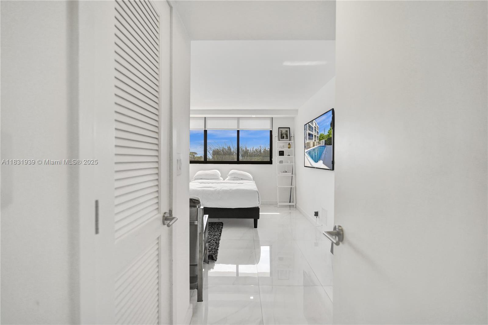 ROGERS EAST CONDO - Residential Lease